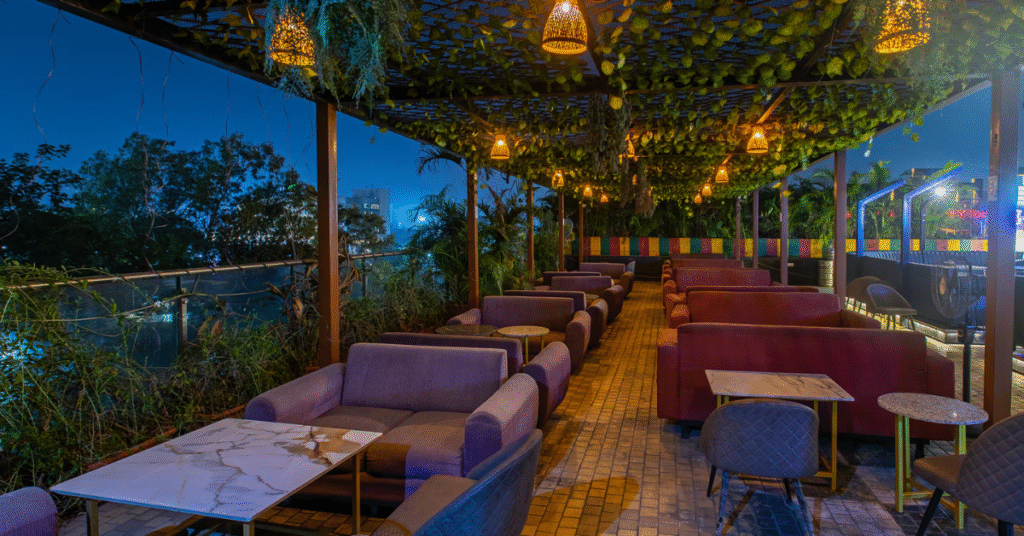 TomTom Sky Bar & Club – Turbhe, Navi Mumbai. Top rooftop restaurant in navi mumbai