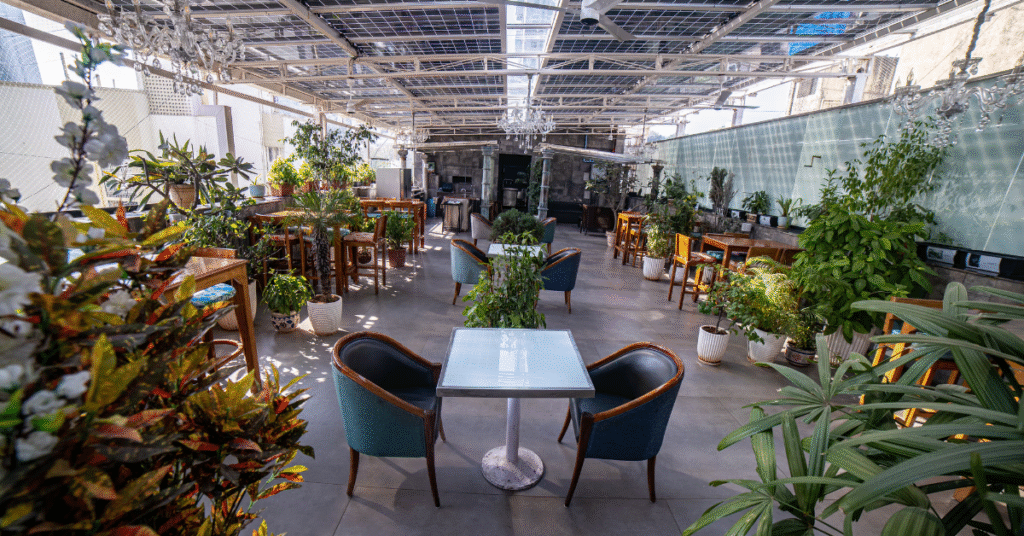 Veranda Rooftop – Pali Hill, Bandra West. class rooftop restaurant in bandra mumbai